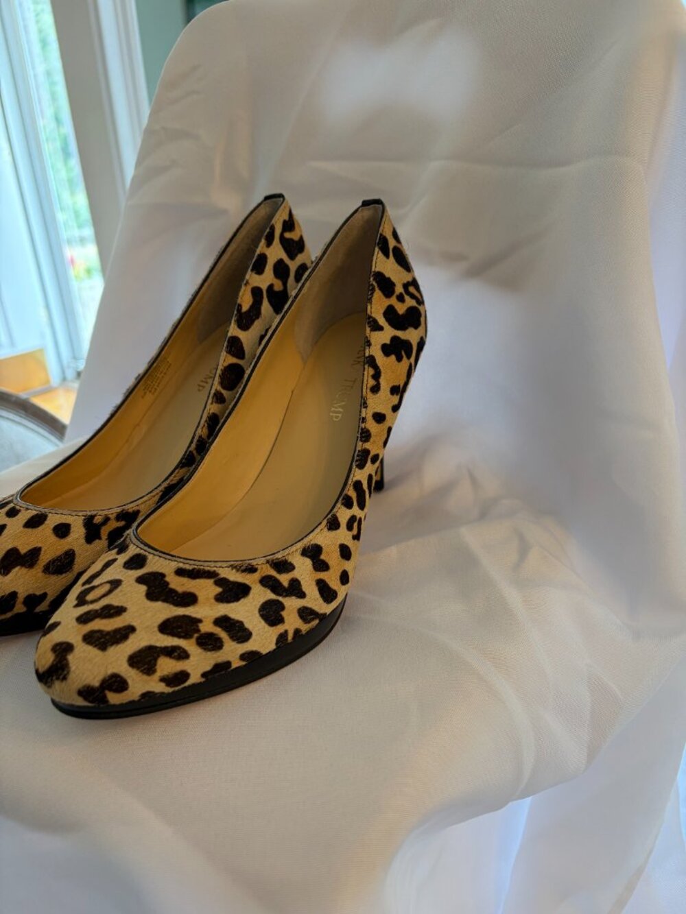 Ivanka Trump Cheetah Pumps Heels Size 8 1/2 - Picture 9 of 12